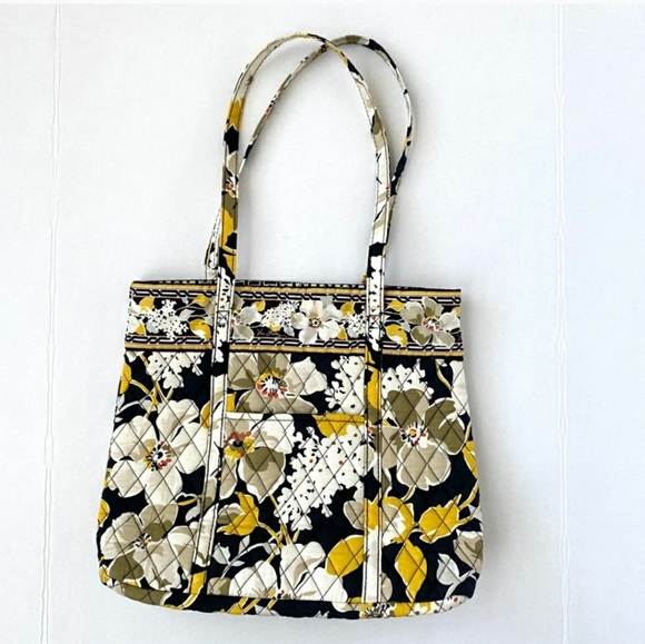 VERA BRADLEY TOTE RETIRED DOGWOOD PATTERN - Picture 1 of 10